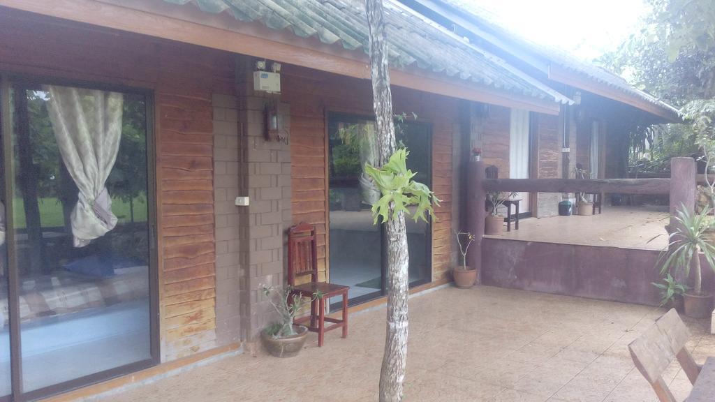 The Local Story Resort Ban Mon Talaeng エクステリア 写真