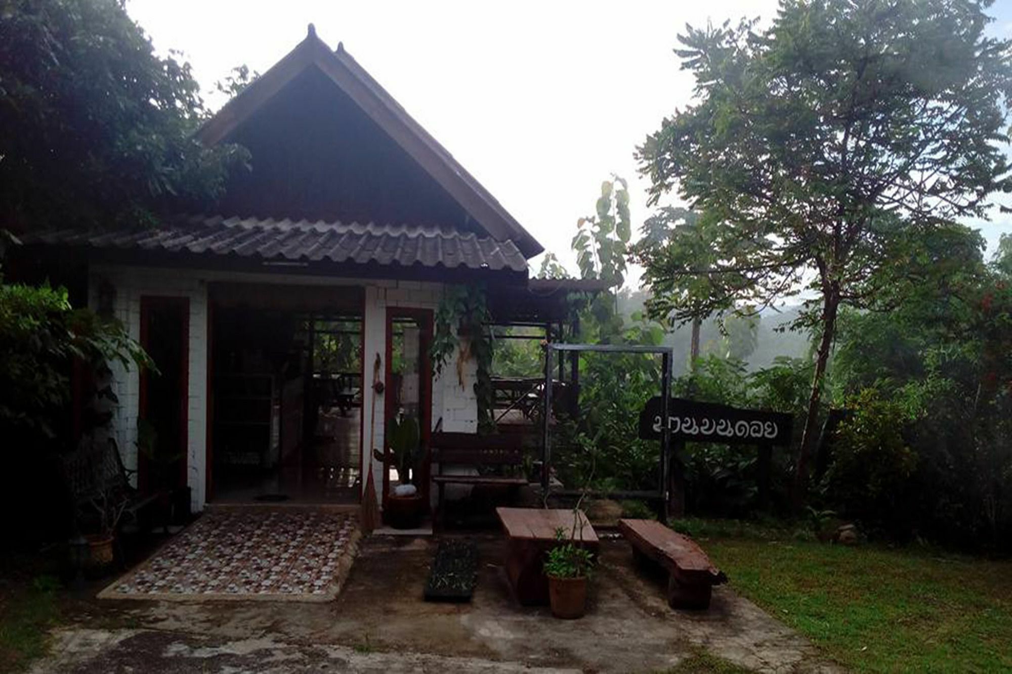 The Local Story Resort Ban Mon Talaeng エクステリア 写真